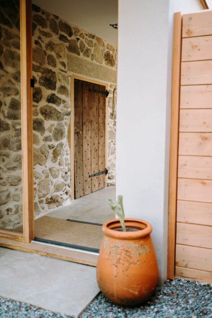 Armada property stone farm project - Beautiful rustic farm house door way