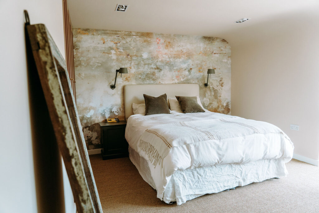 Armada property stone farm project - Beautiful rustic farm house stone wash bedroom wall